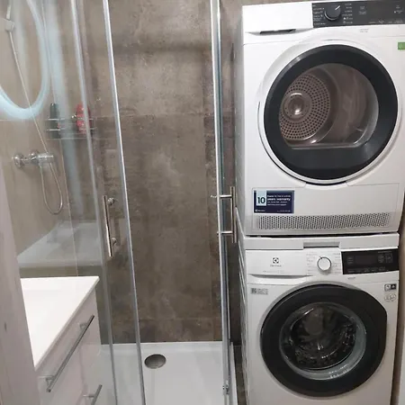 Luxusny * ברטיסלאבה